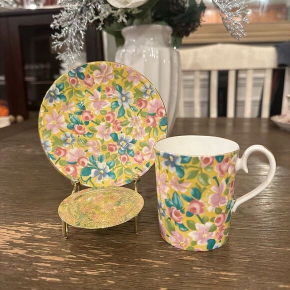 Royal Albert Serenade‎ Floral Demitasse/Espresso Cup &Saucer Fine Bone China VTG - Picture 1 of 9